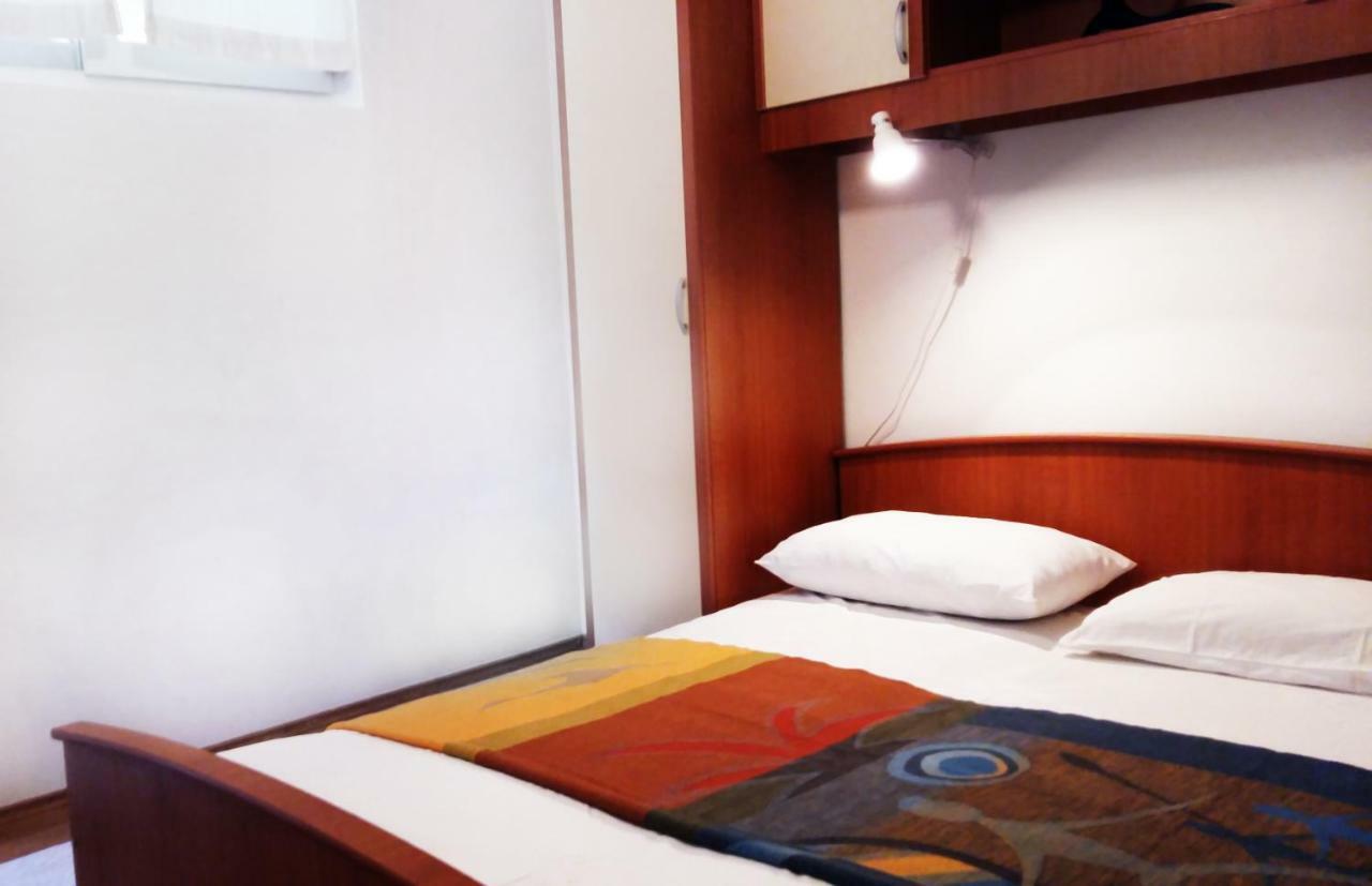 Studio Apartman Kacunic 스플리트 외부 사진